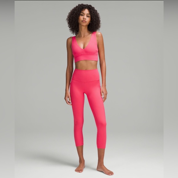 NWT Lululemon Align V-Neck Bra - Picture 3 of 3